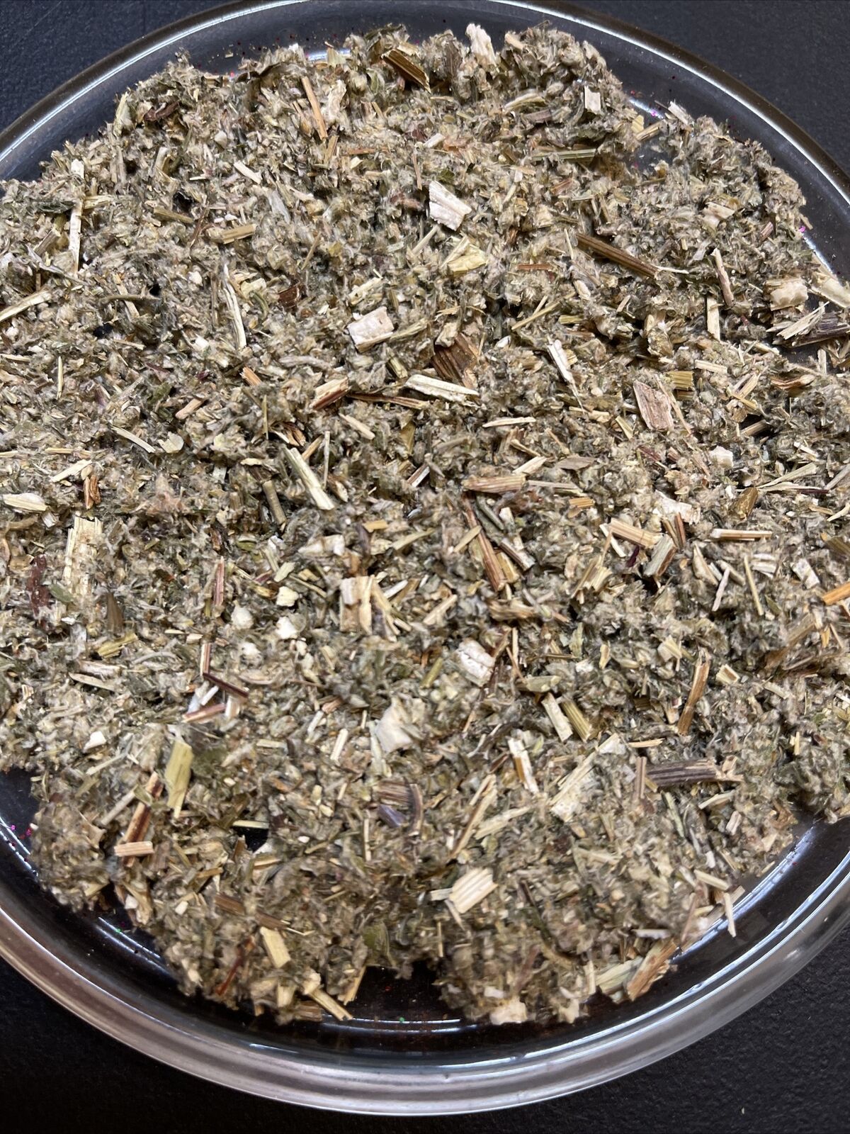 Mugwort (Artemisia vulgaris) - 1 oz Cut and Sifted